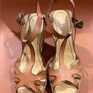 Tan Leather Sandals with Buckle Strap